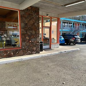Atomic Motel